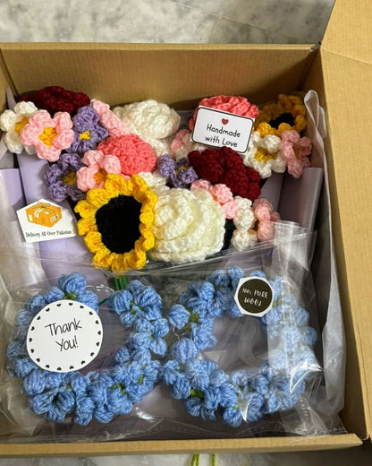 🎁🧶 Customized Crochet Gift Box – Handmade & Personalized with Love